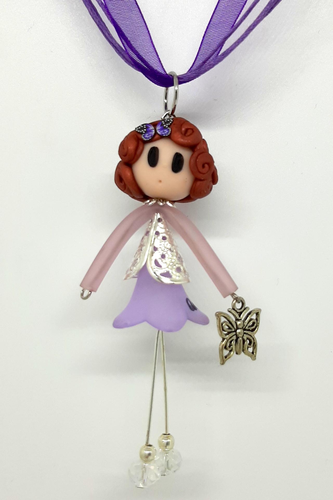 Violet papillon